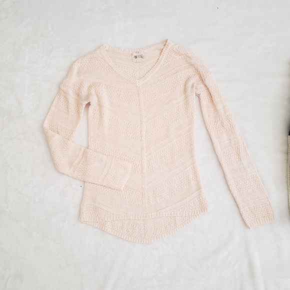 Pink Rose | Sweaters - Picture 4 of 4